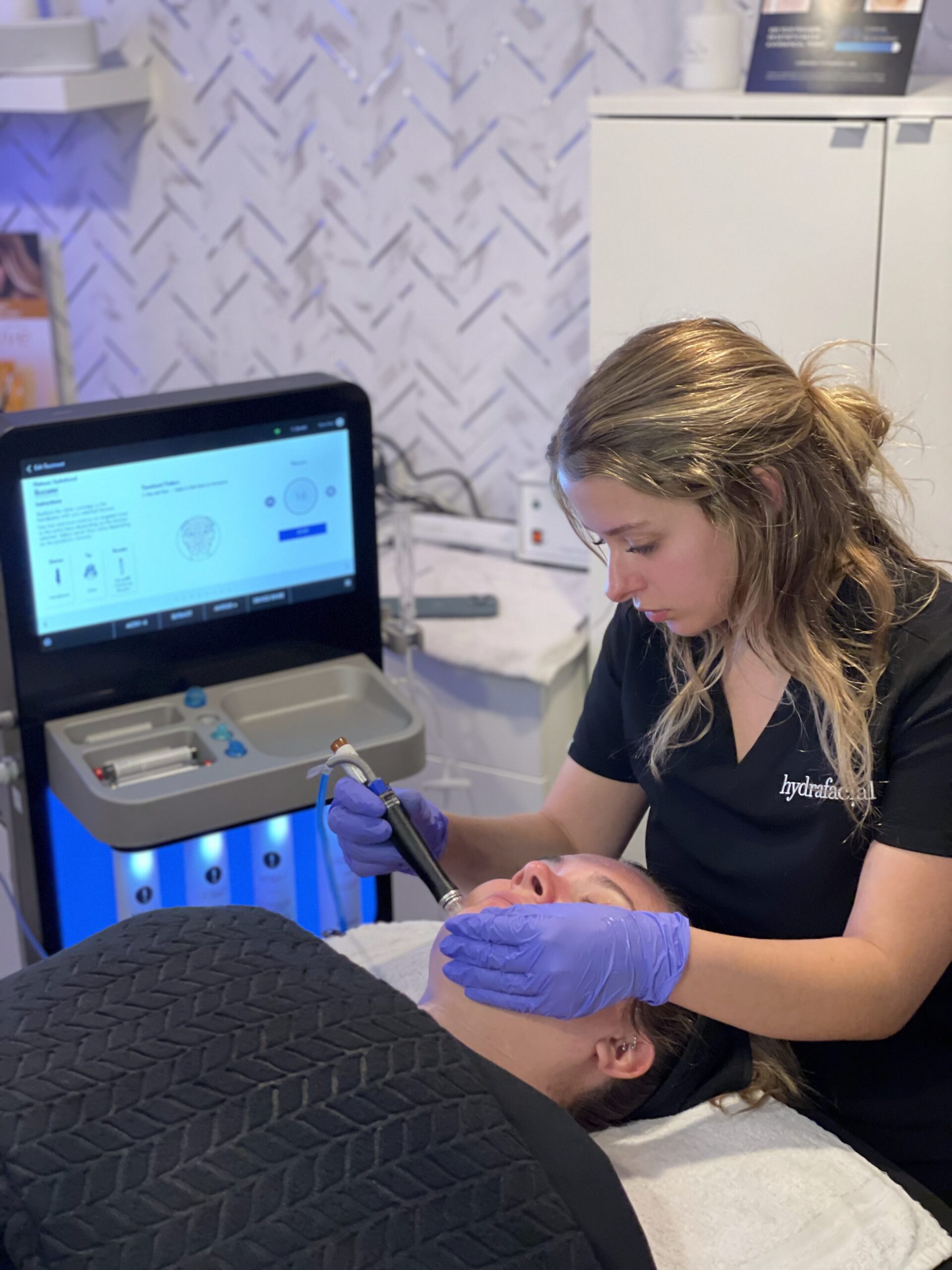 HydraFacial Deluxe
